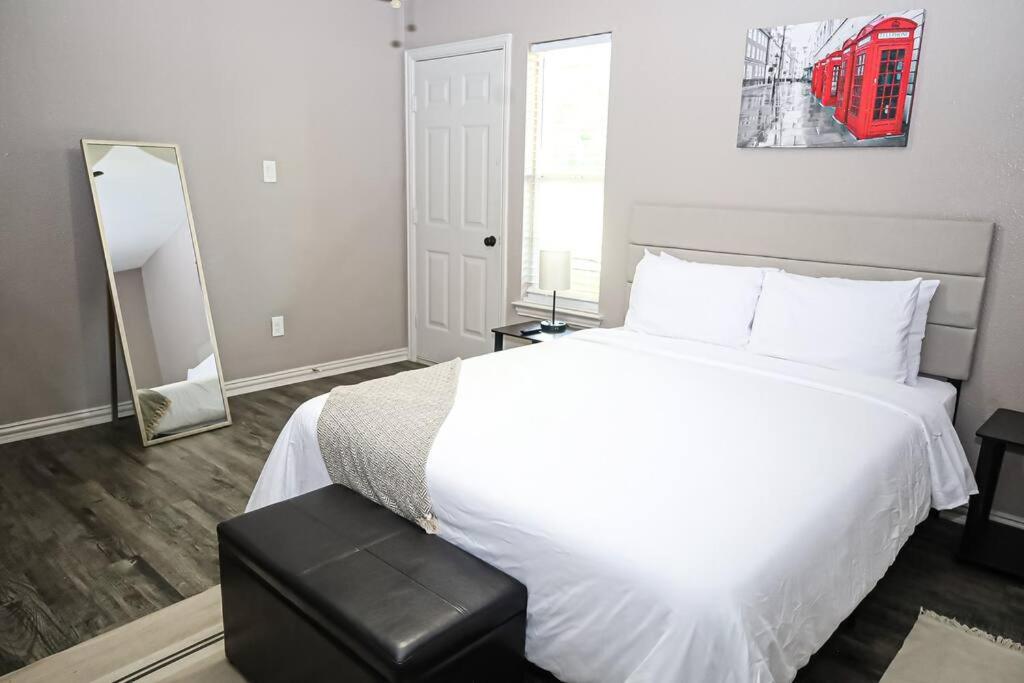 Comfy Two-Bedroom Apartment In أرلينغتون المظهر الخارجي الصورة